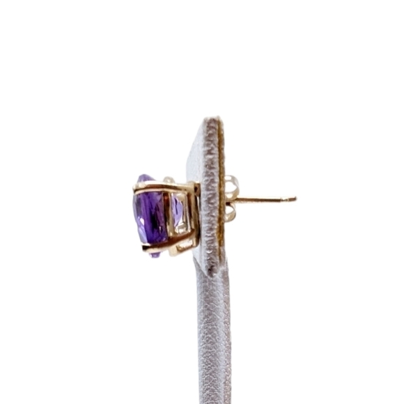 14k Solid Gold 8x8mm Heart Shaped Amethyst Stud Earrings - Picture 6 of 17